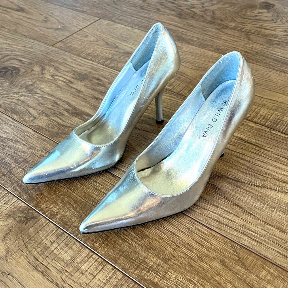 Wild Diva Metallic Silver Pointed Toe Stiletto Heels
